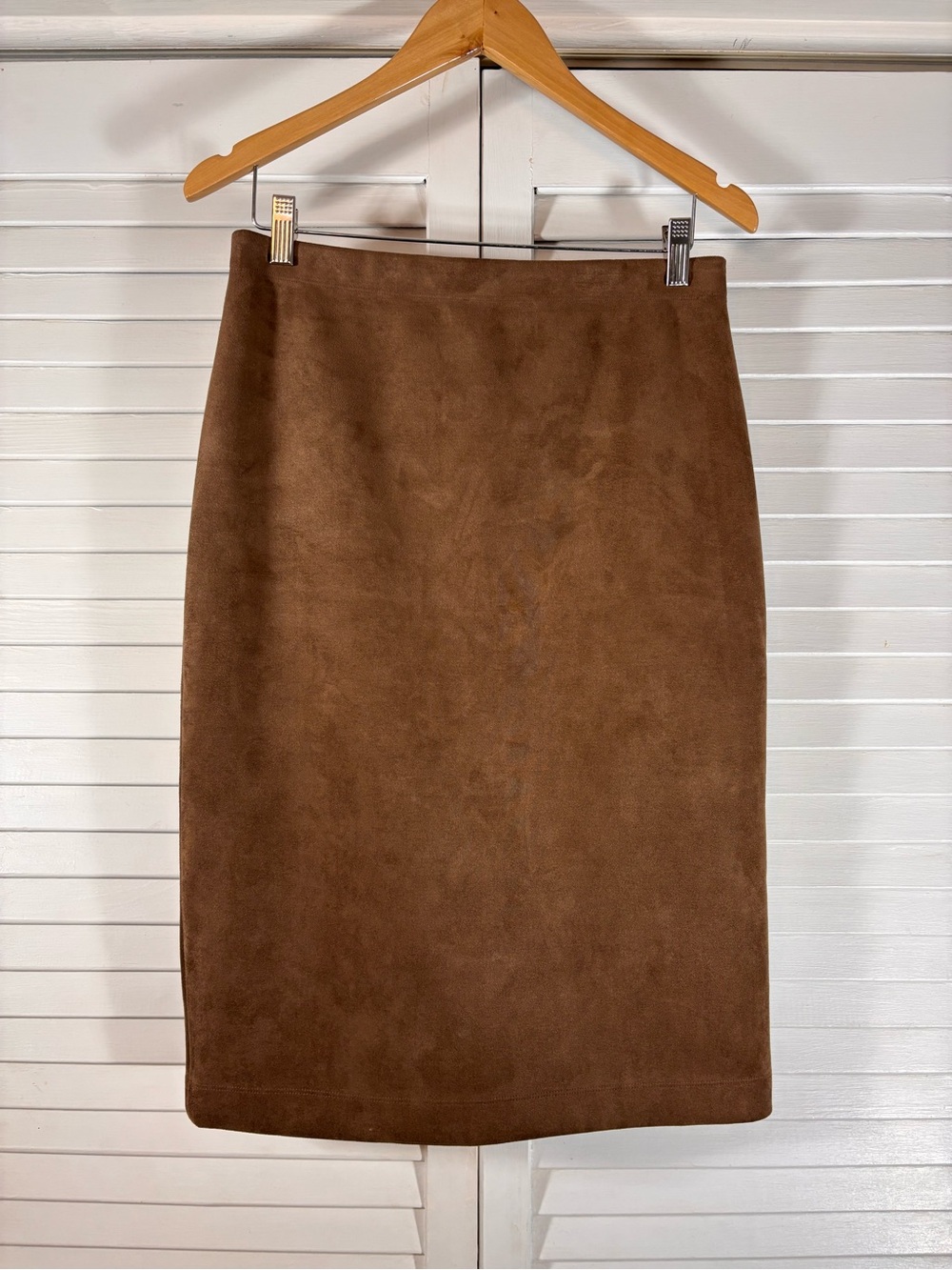 BCBGMaxAzria Women’s Faux Suede Pencil Skirt Medium Brown Pull On Midi